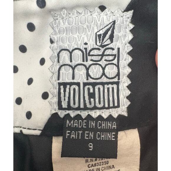 Y 2K Volcom Miss Mod Board Shorts size 9 - Picture 3 of 3